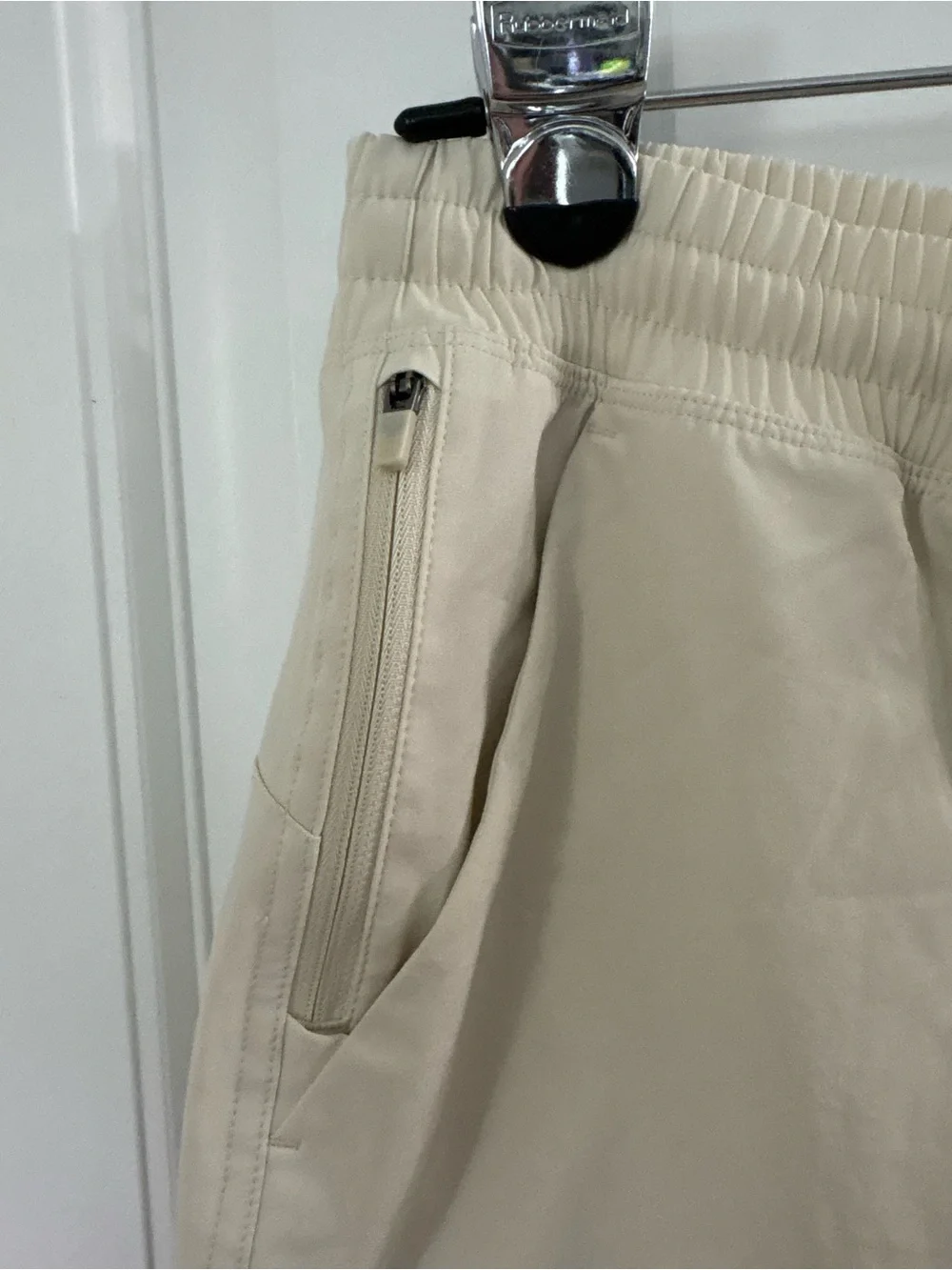 VRST Men's athletic shorts with elastic waist and Drawstring. Size Medium